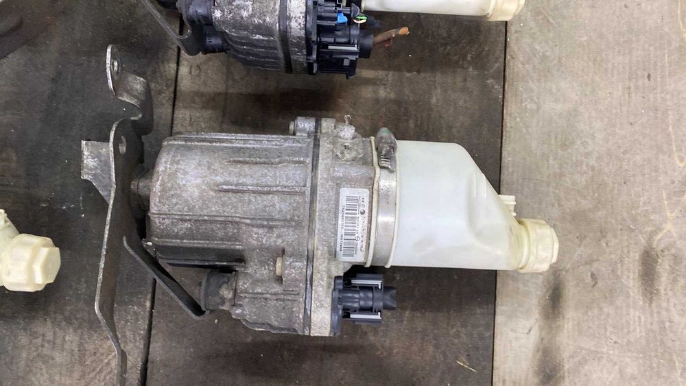 Насос Егур електрогідропідсилювач руля ZF Opel Astra H Zafira B