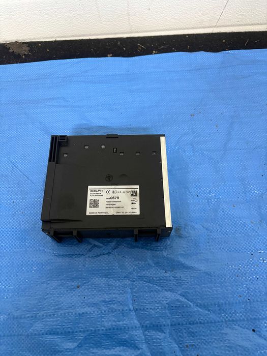 Opel insignia moduł radia silverbox 39080679