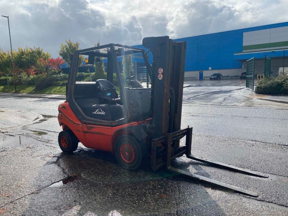 Вилочний  навантажувач Linde H25T