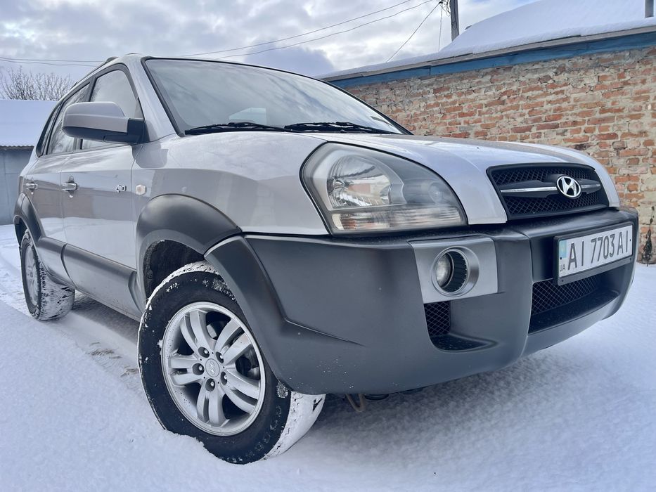 HYUNDAI Tucson 4*4. 2.0бензин! 2006год.