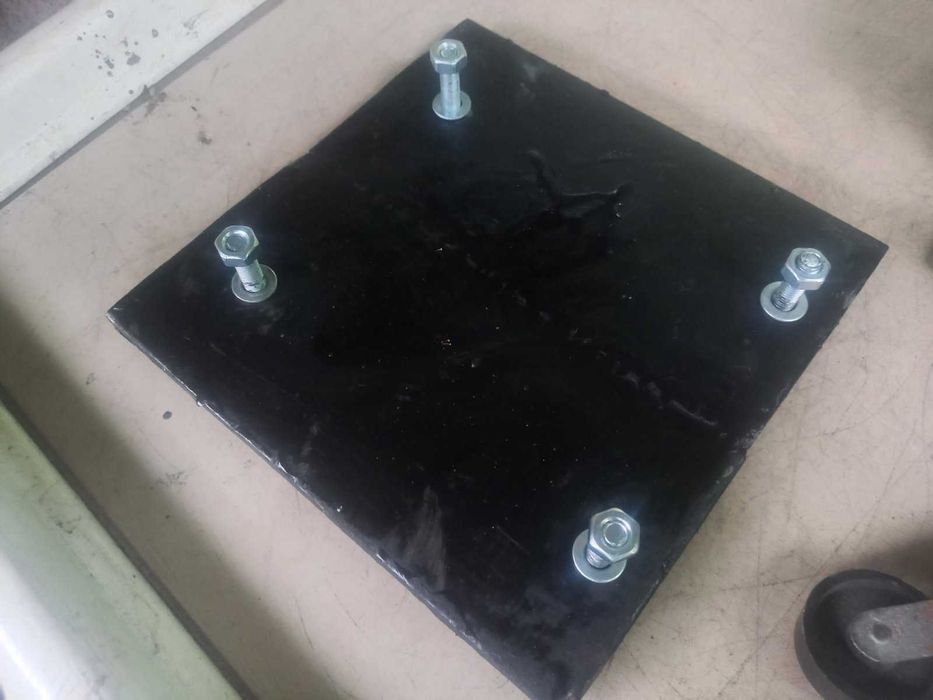 привід для відкатних воріт