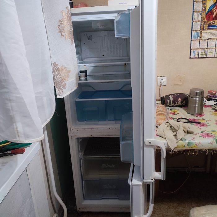 Холодильник веко