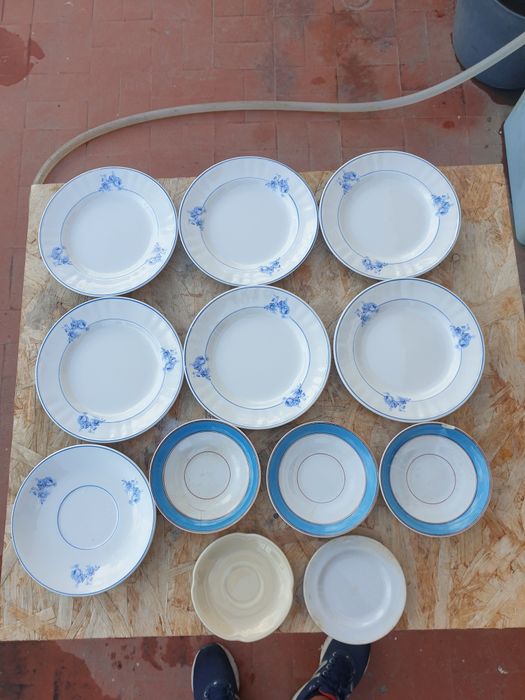 Loicas antigas Vista Alegre e Sacavem