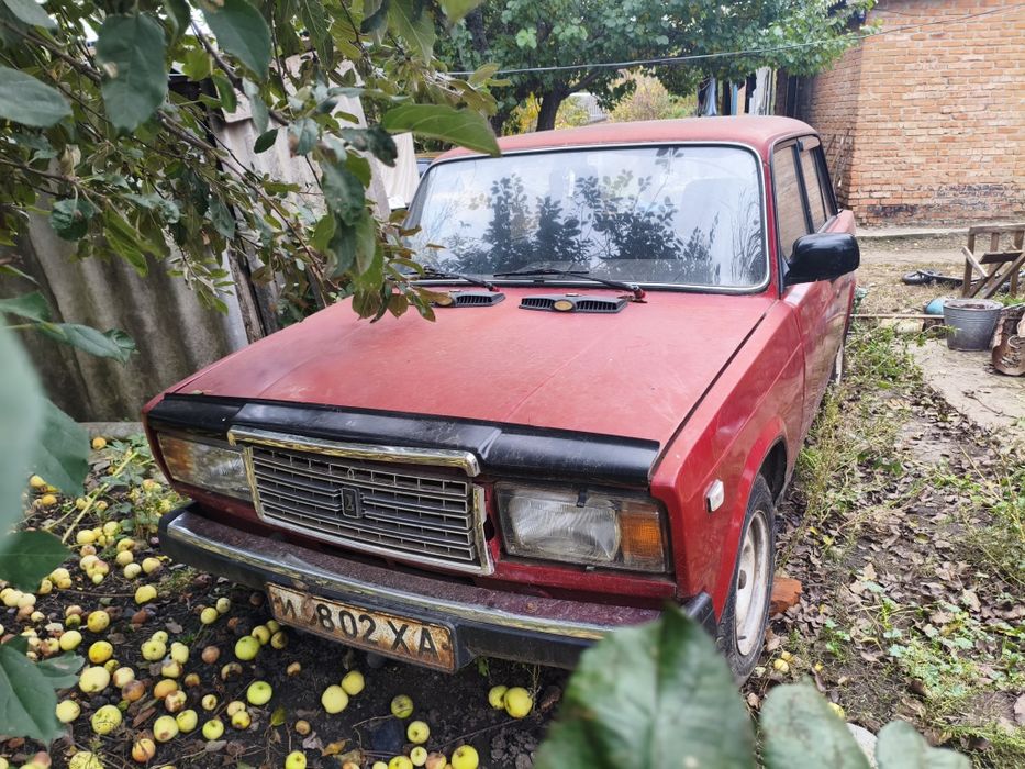 Ваз 2107  автомобіль