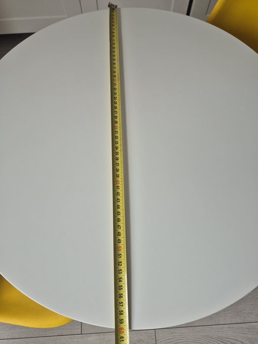 Stolik z krzesełkami