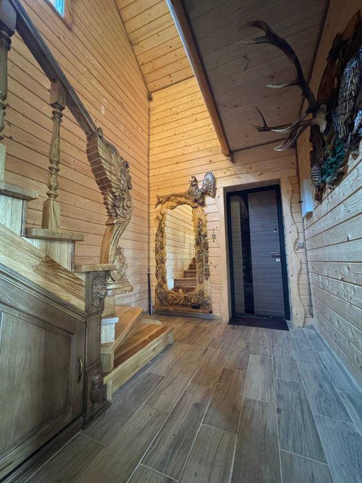 Оренда будинку у Карпатах, 200 м.кв., село Шешори, ліс, річка, білі гриби.