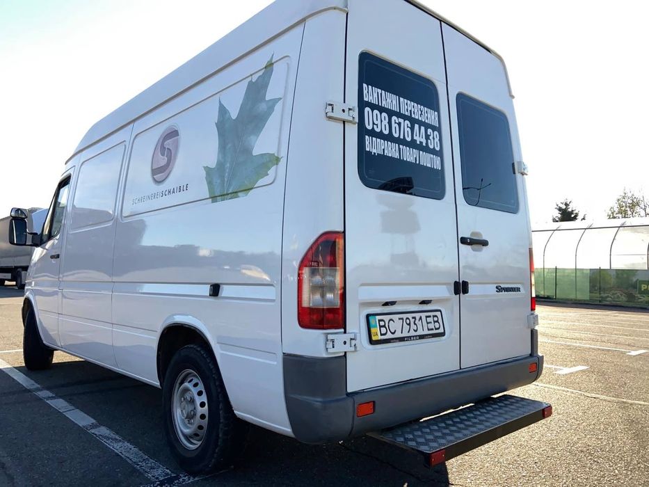 Вантажні перевезення. Вантажне таксі. Оренда вантажного буса з водієм.