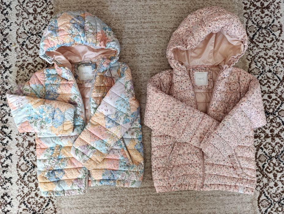 Весенние куртки next 5-6 лет, для двойни