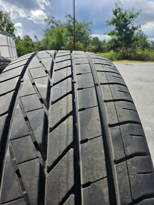 Opony 4 szt Good Year Excellence 235/55/R19 7mm

6mm
