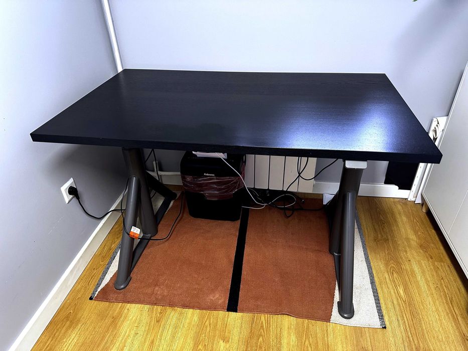 IKEA IDASEN Biurko z regulacją wysokości 120/70
