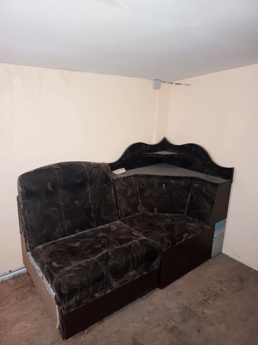 Вул.Корольова.Кутовий гараж з документами .