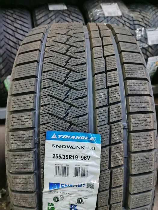 Triangle 255/35 R19 96V XL PL02