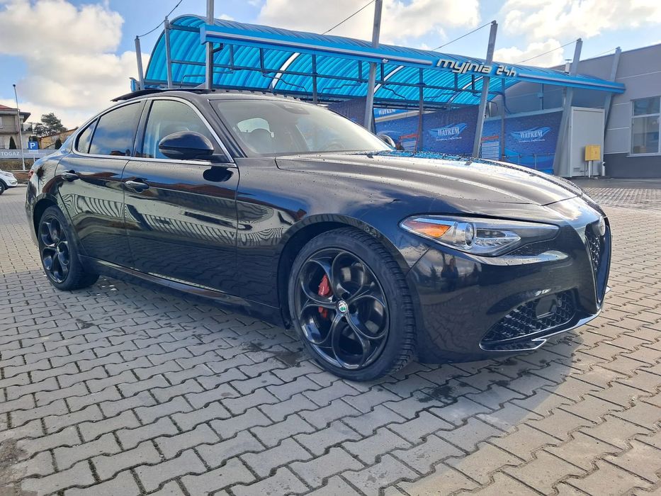 Alfa Romeo Giulia 2.0 280KM Q4   czarne skóry