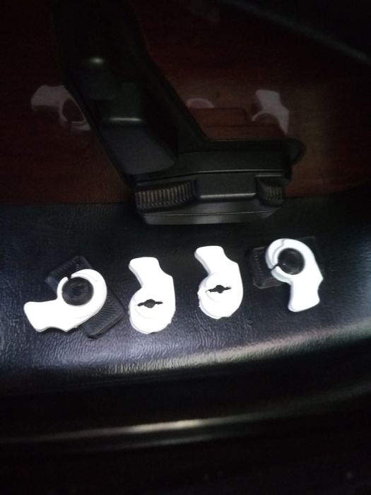 Мерседес W 140 защёлки, заглушки