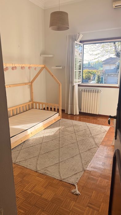 Cama Infantil em Madeira Estilo Casinha + Colchão