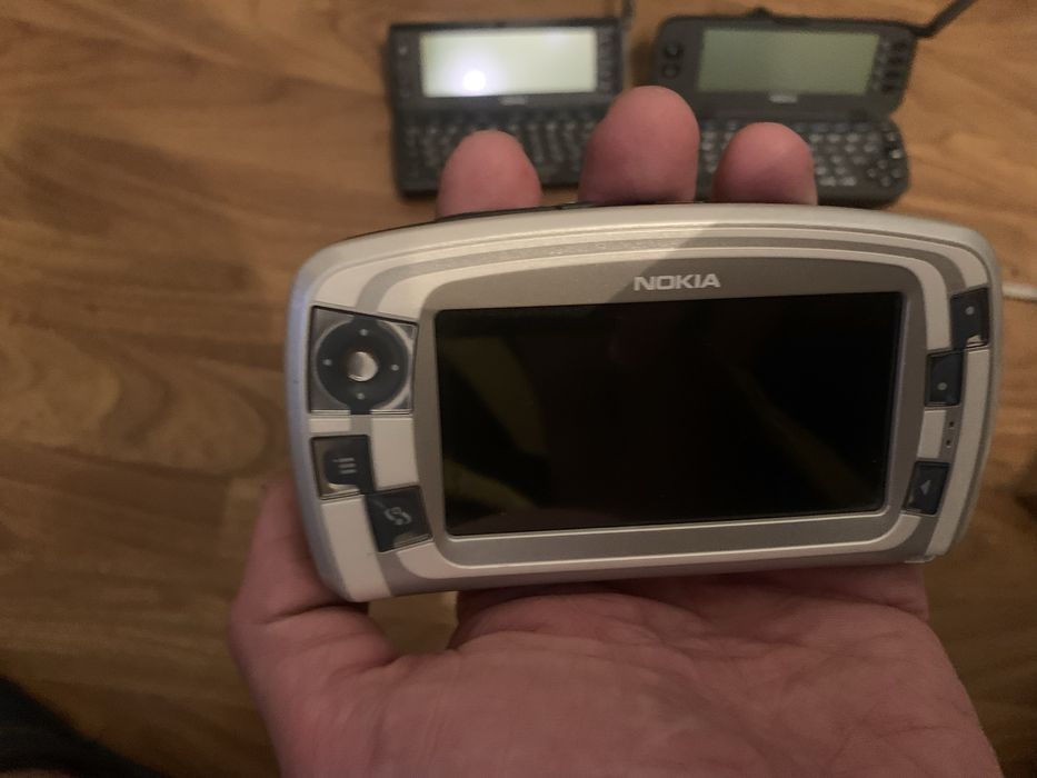 Телефон комуникатор нокиа 9000!