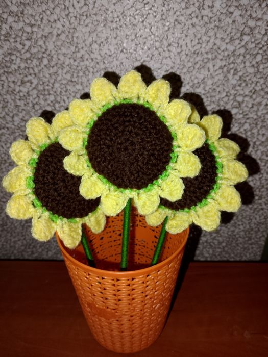 в'язаний соняшник