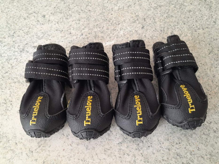 Продам ботинки для собак