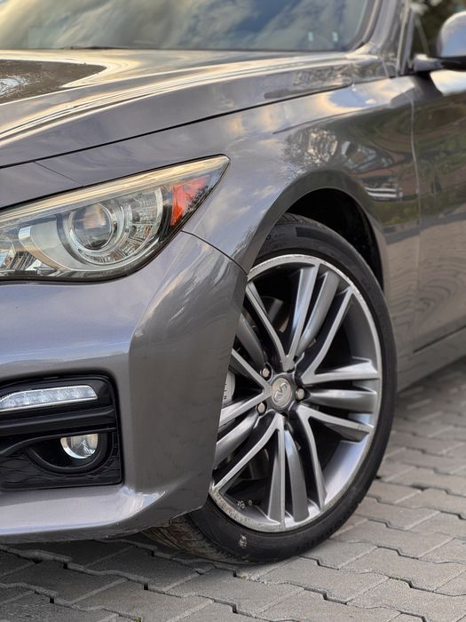 Infinity q50s гібрид,