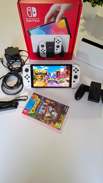 Switch OLED (Como novo)64741329254786120