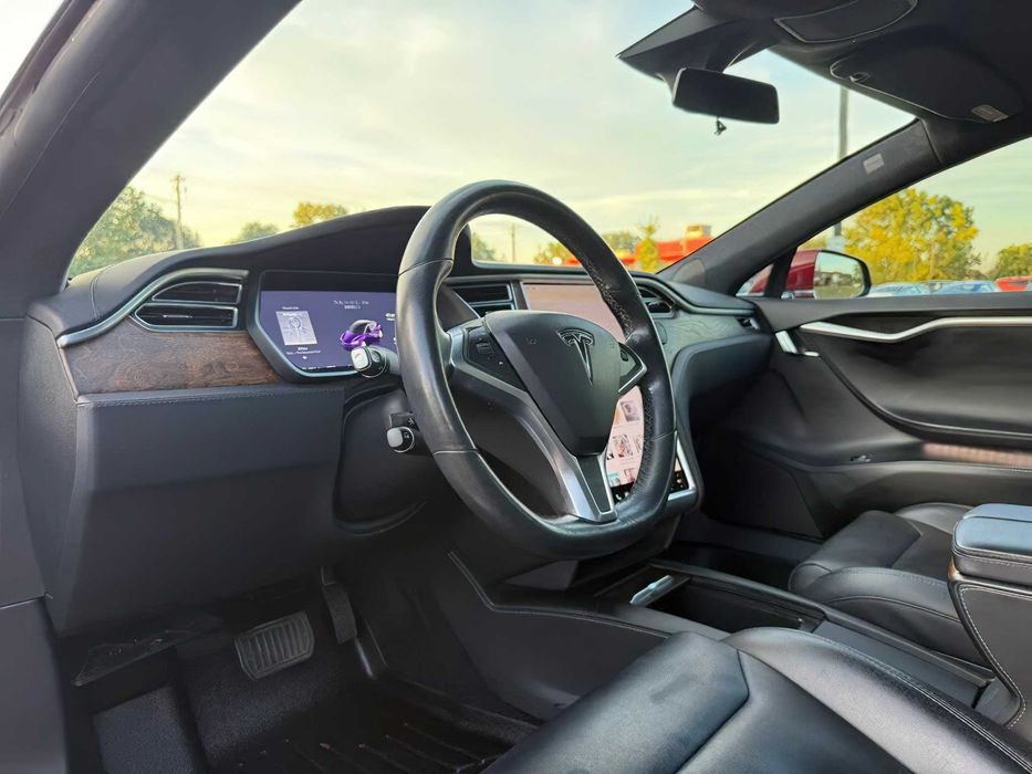 Tesla Model S 100D      2017