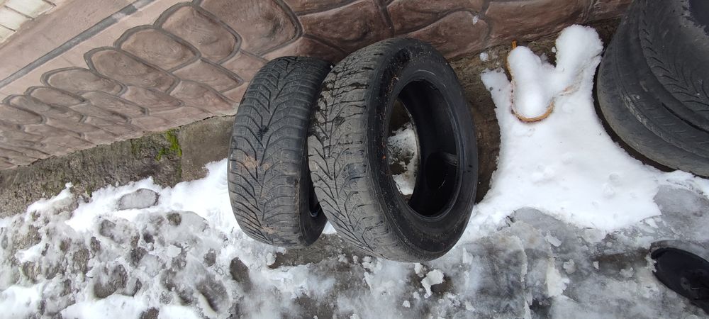 Зимова резина Йокогама 215/65 Р16