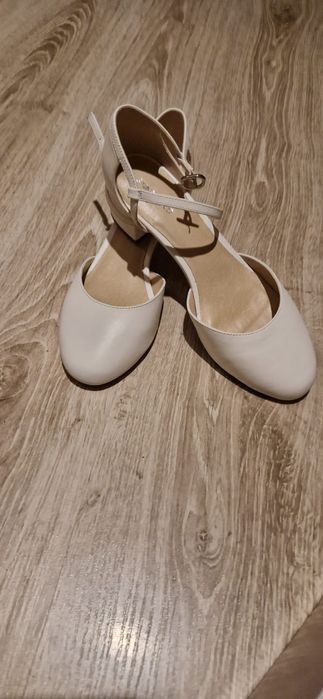 Buty skórzane, ślubne.