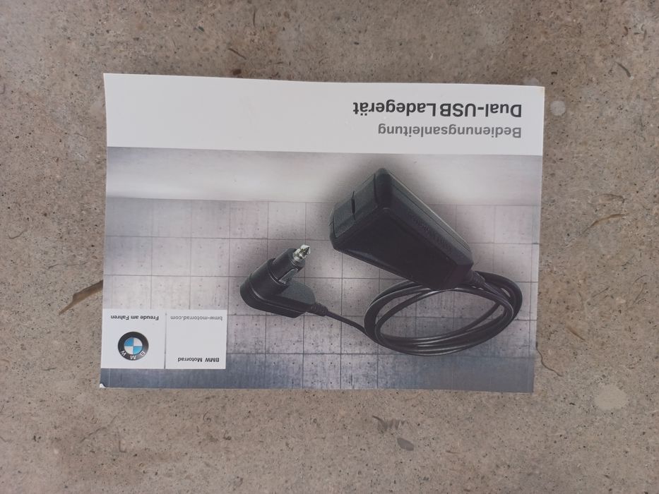 Ficha dupla USB original BMW