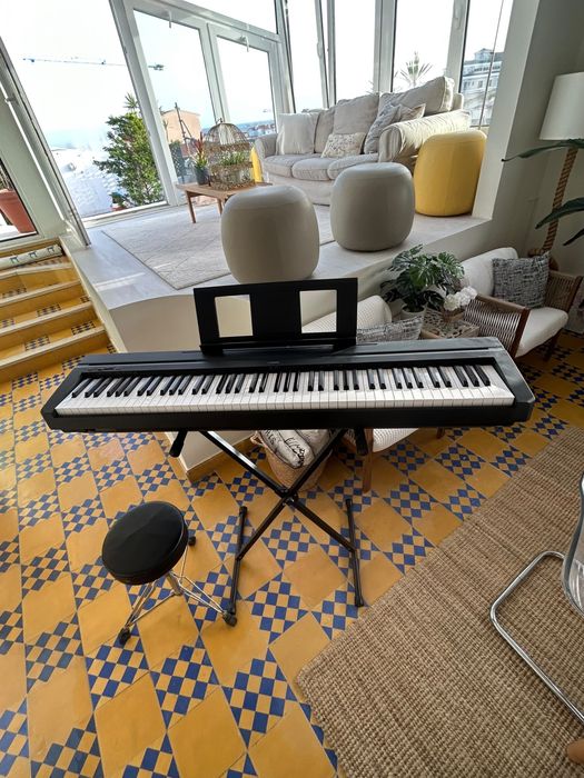 Teclado Yamaha P45 como novo com base e banco
