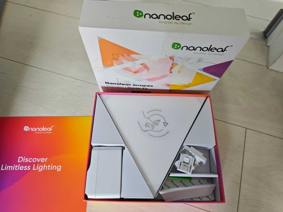 Zestaw paneli świetlnych Nanoleaf Shapes Triangles Smarter Kit (4 panele świetlne)