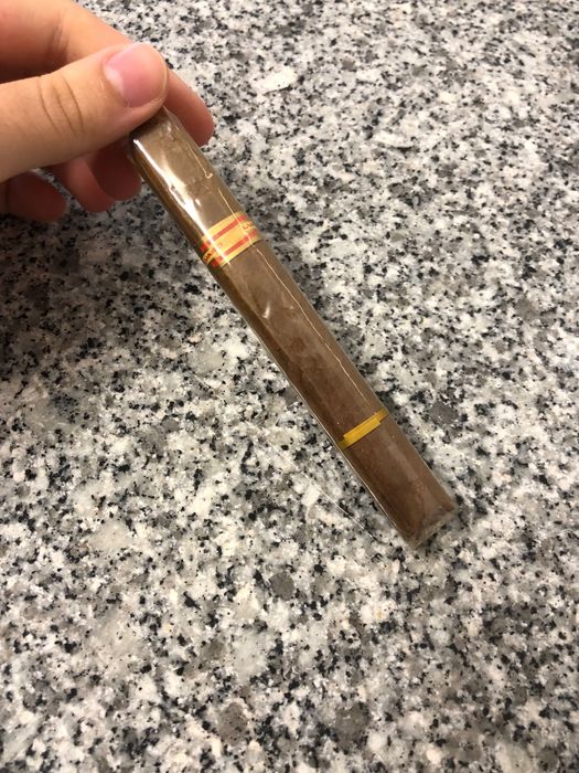 Cigarro anos 80 NOVO