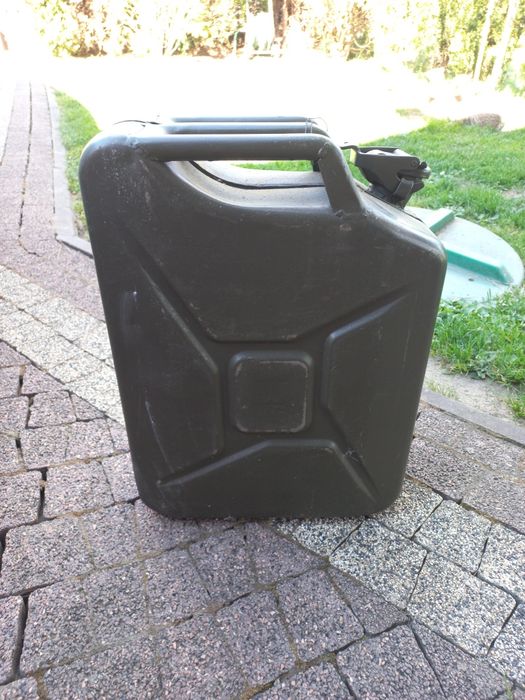 Kanister na paliwo 20L