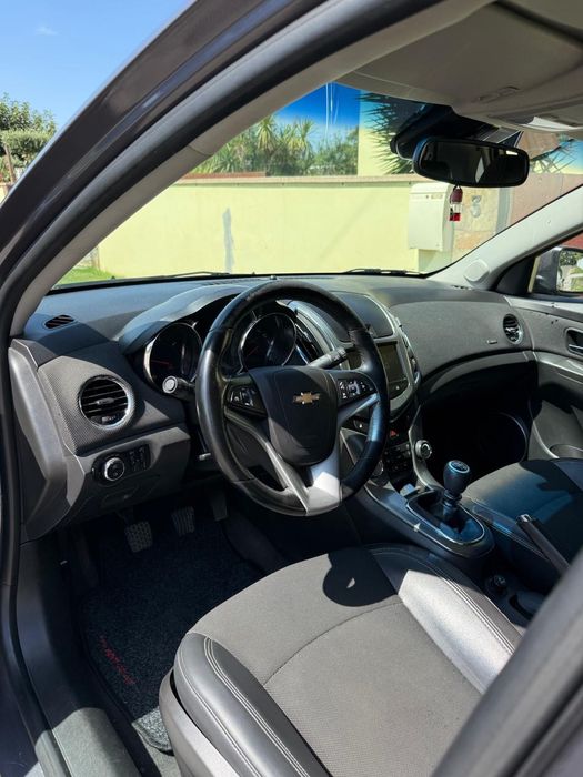 Carrinha Chevrolet Cruze - Estado irrepreensível com garantia