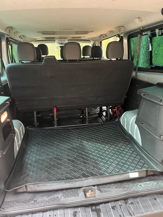 Wynajem busa 9-osobowego