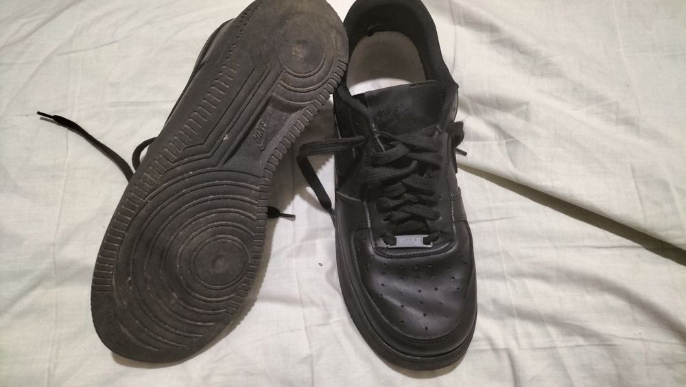 Air force pretas como novas