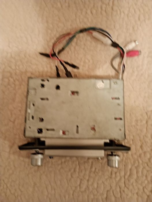 Касетна автомагнітола.