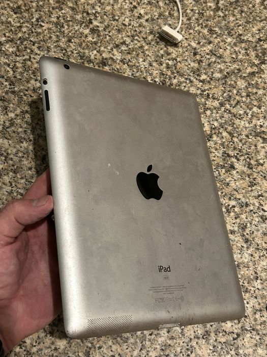 Планшет Apple на запчастини кнопки мікросхеми модулі