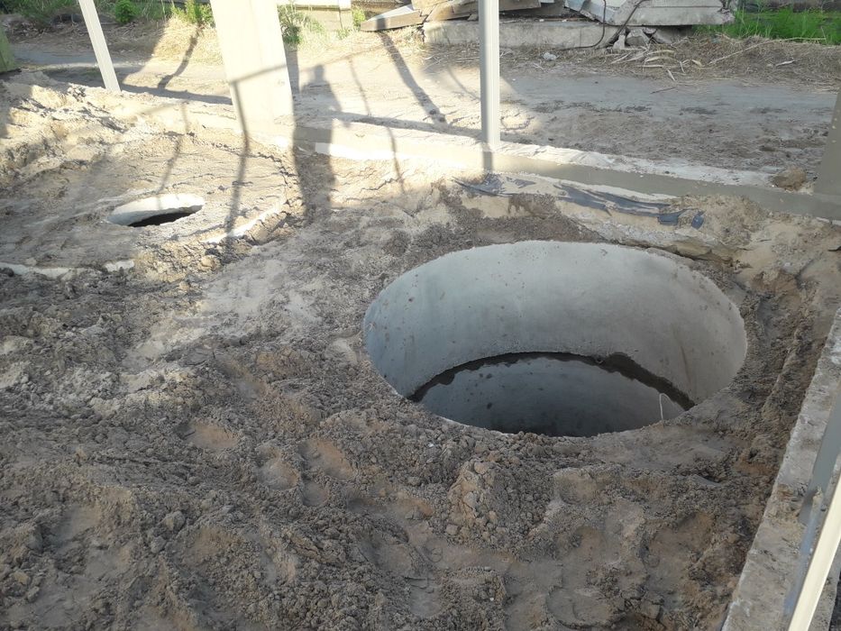 Бетонные кольца. Бетонні кільця.Каналізація під ключ.