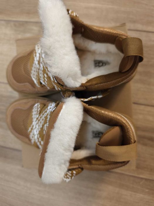 UGG Lowmel Chestnut