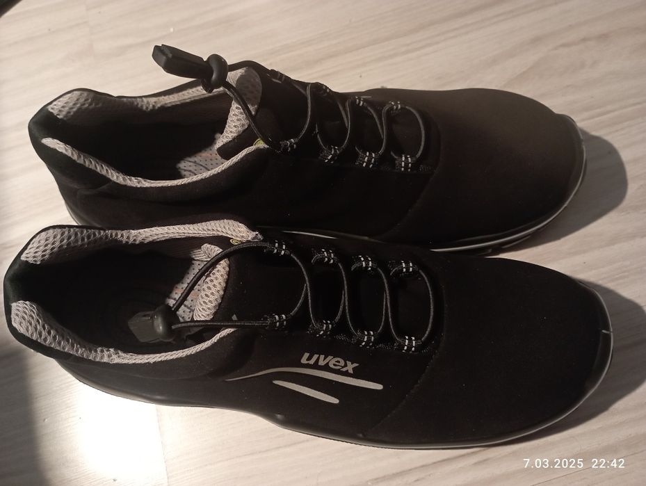 buty Uvex Motion Style  rozmiar 45 wkładka 30 cm nowe