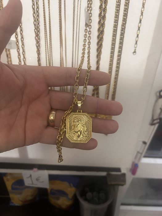 Corrente moeda antiga