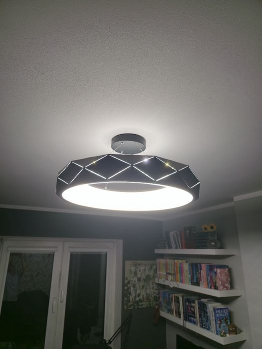 Lampa sufitowa LED