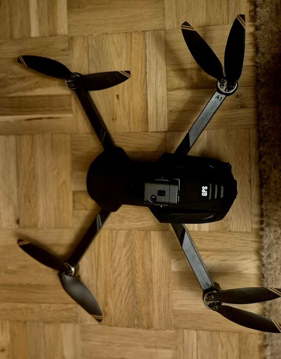 Dron V168 z kamerą, GPS