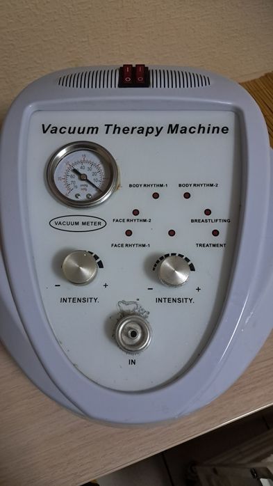 Аппарат вакуумного массажу BL-600 GBT з банками і роликовими насадками