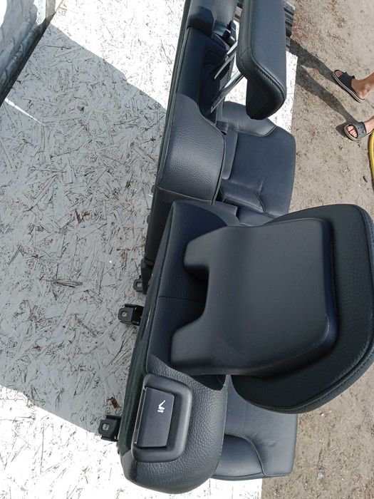 VOLVO XC90 fotel fotele skóra komplet II rząd 15-