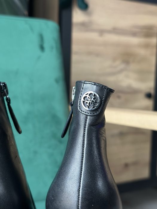 Botki na obcasie czarne   skóra naturalna guess 38 stan idelanh