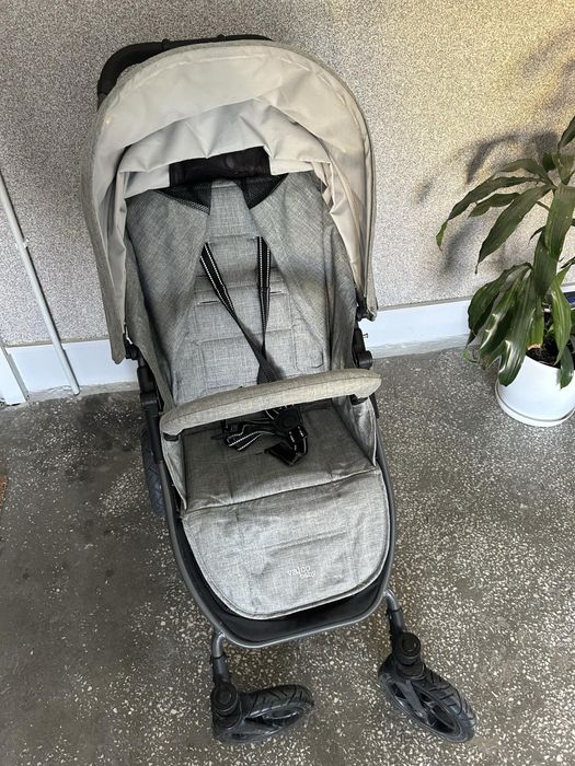 Sprzedam spacerówke Valco baby Snap4