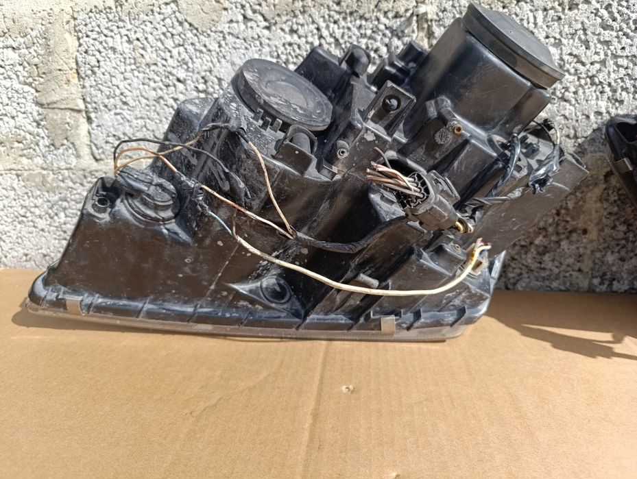 Фари Chrysler Pacifica Паціфіка