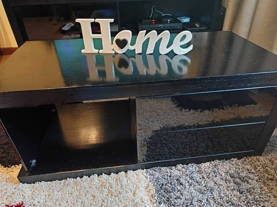 Conjunto de sala - móvel de tv e mesa de centro
