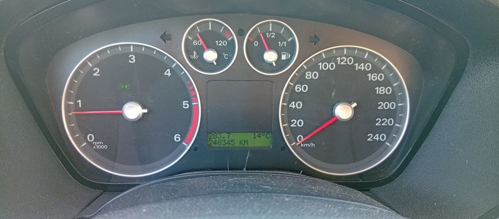 Ford Focus MK2 comercial 1.6 Tdci